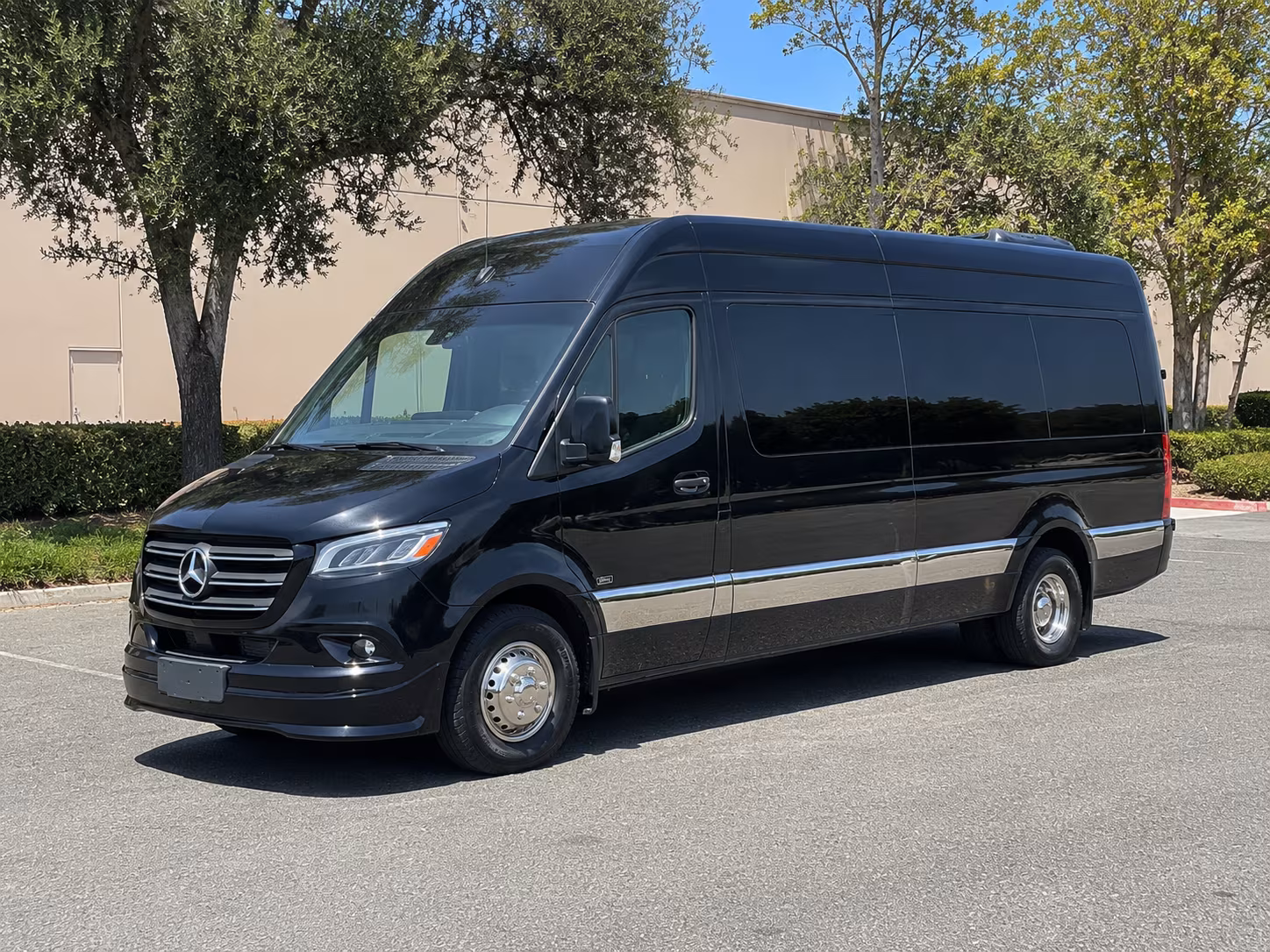 Boca Raton Airport Shuttle & Transportation party bus exterior