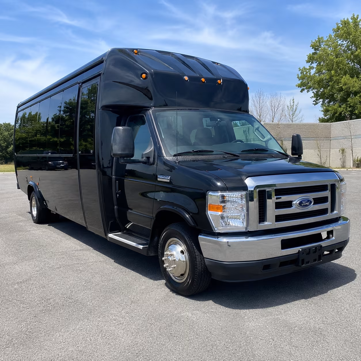 Boca Raton Birthday, Sweet 16, & Quinceañera Transportation party bus exterior