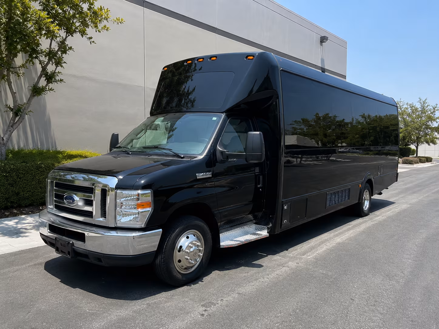 Boca Raton Wedding Transportation party bus exterior