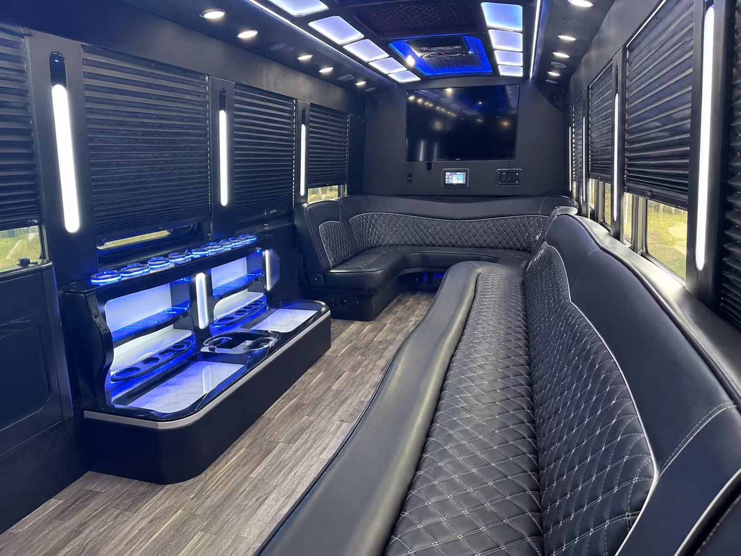 Boca Raton Winery Tour & Pub Crawl Transportation