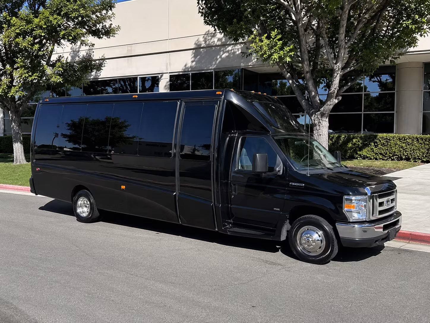 Coconut Creek Birthday, Sweet 16, & Quinceañera Party Bus Rentals